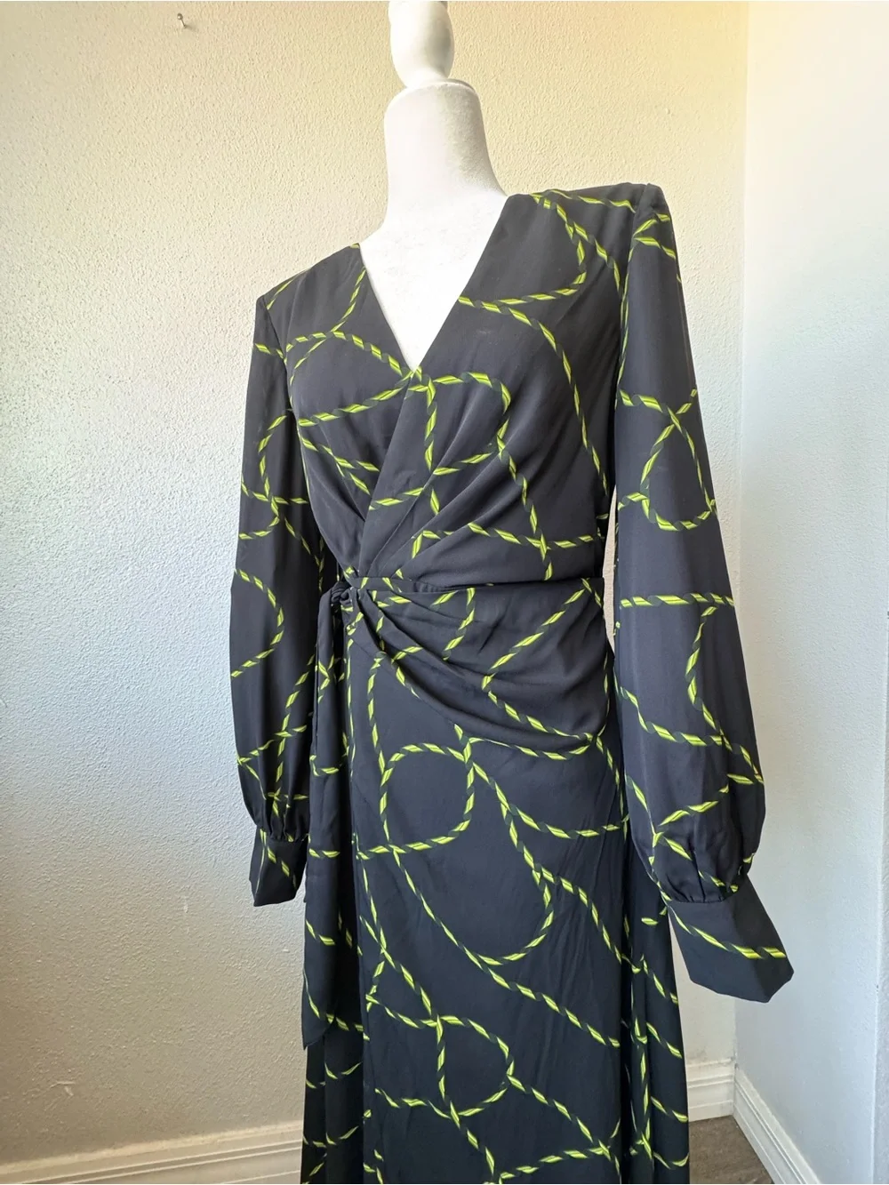 Urban Revivo Womens Black Chain Print Midi Dress Wrap Ruched Long Sleeves S NEW